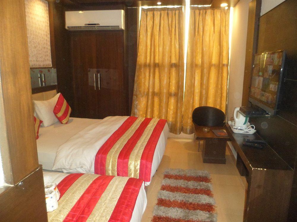 Hotel Shelton New Delhi Exteriör bild