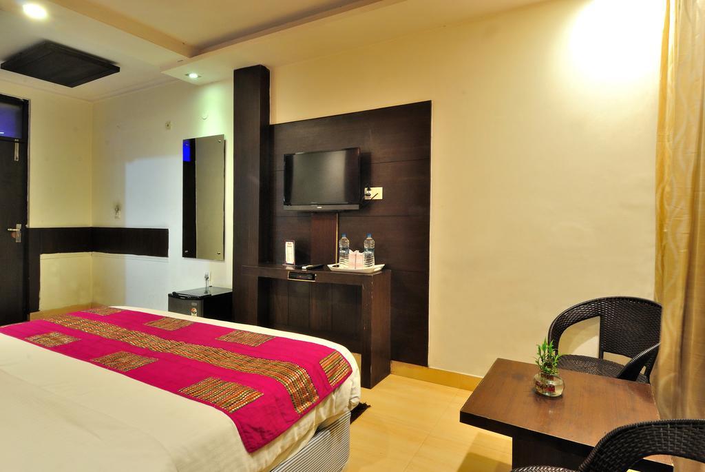Hotel Shelton New Delhi Exteriör bild
