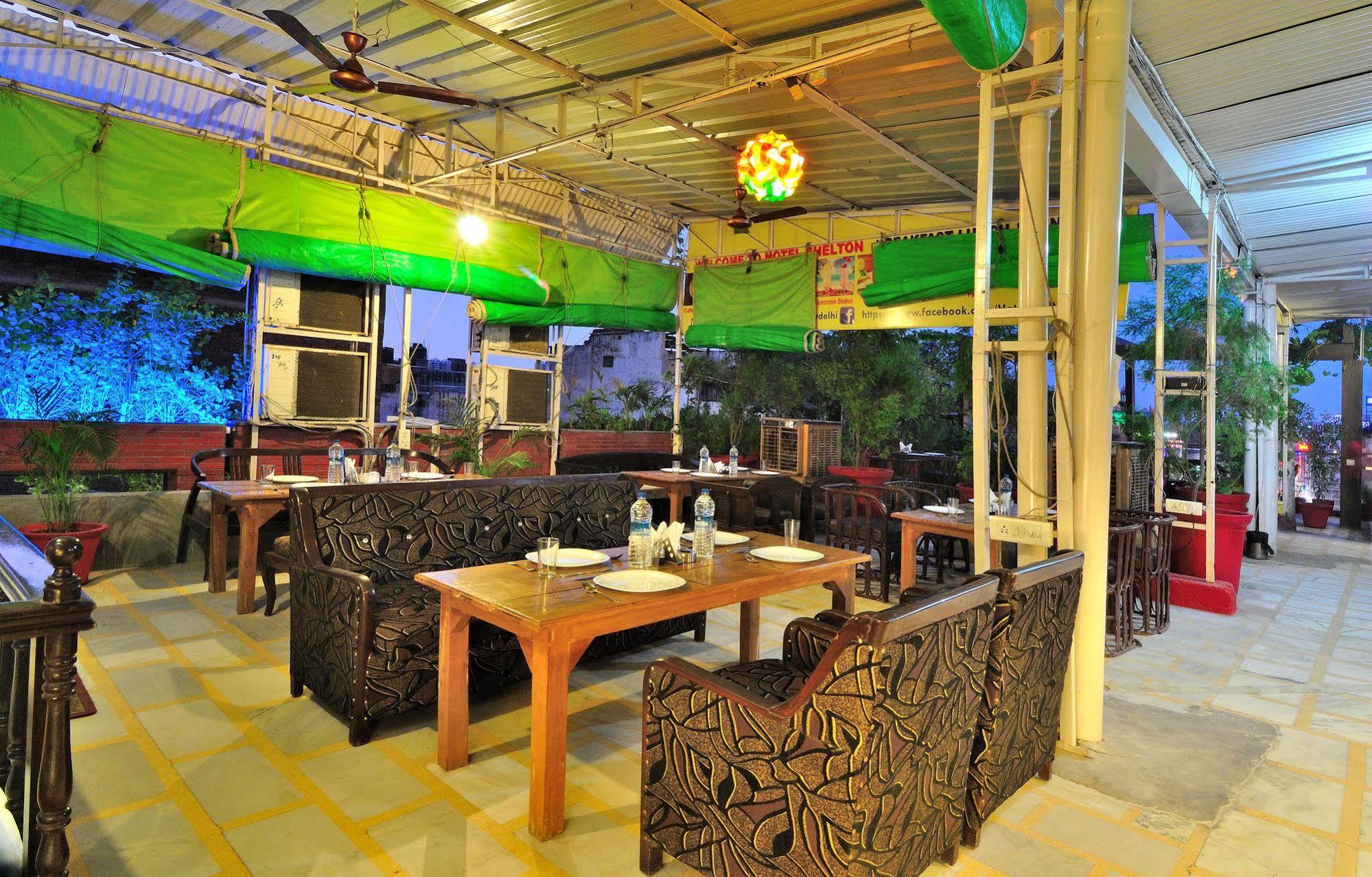 Hotel Shelton New Delhi Exteriör bild
