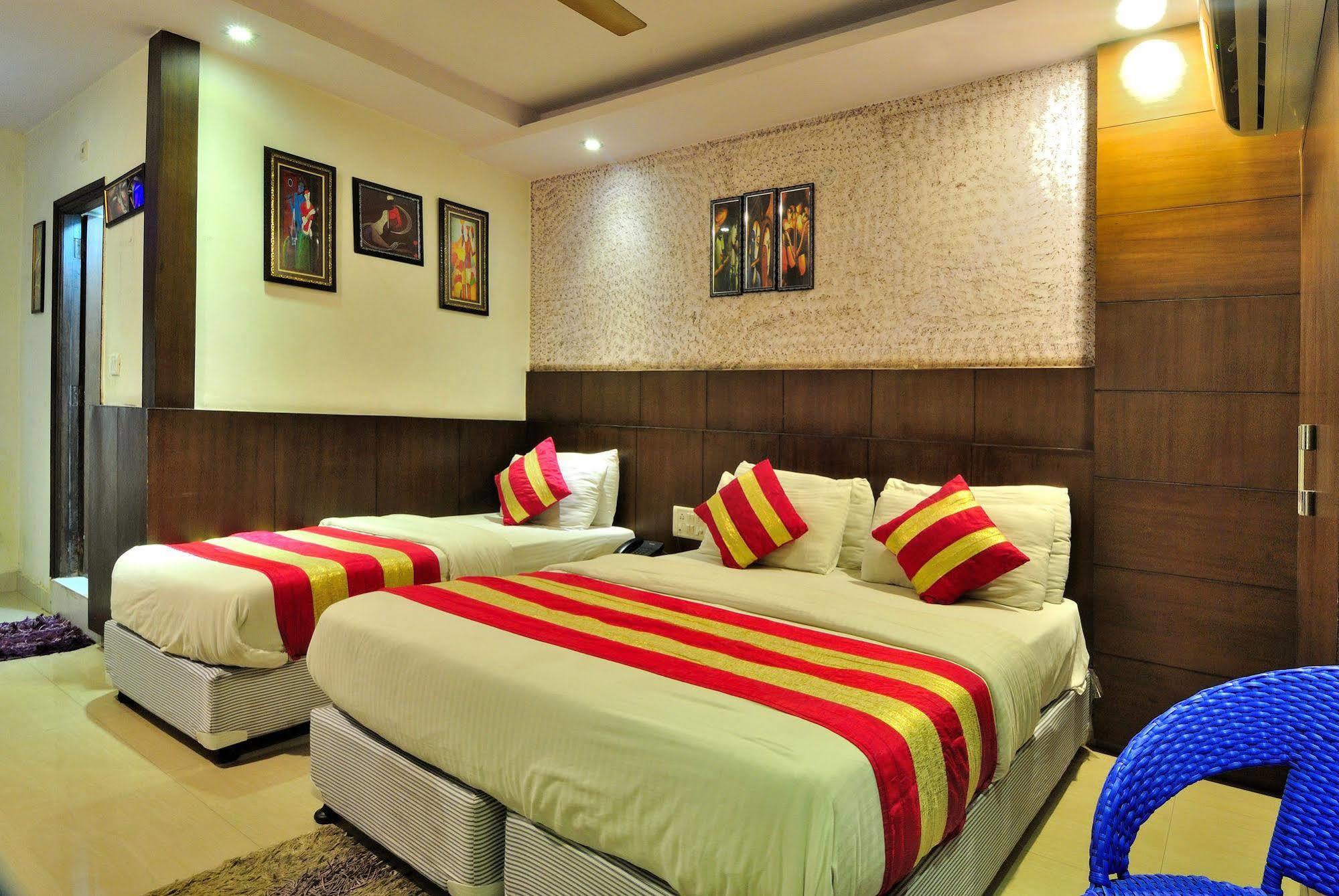 Hotel Shelton New Delhi Exteriör bild