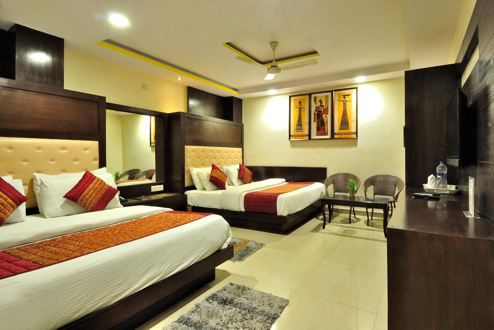 Hotel Shelton New Delhi Exteriör bild