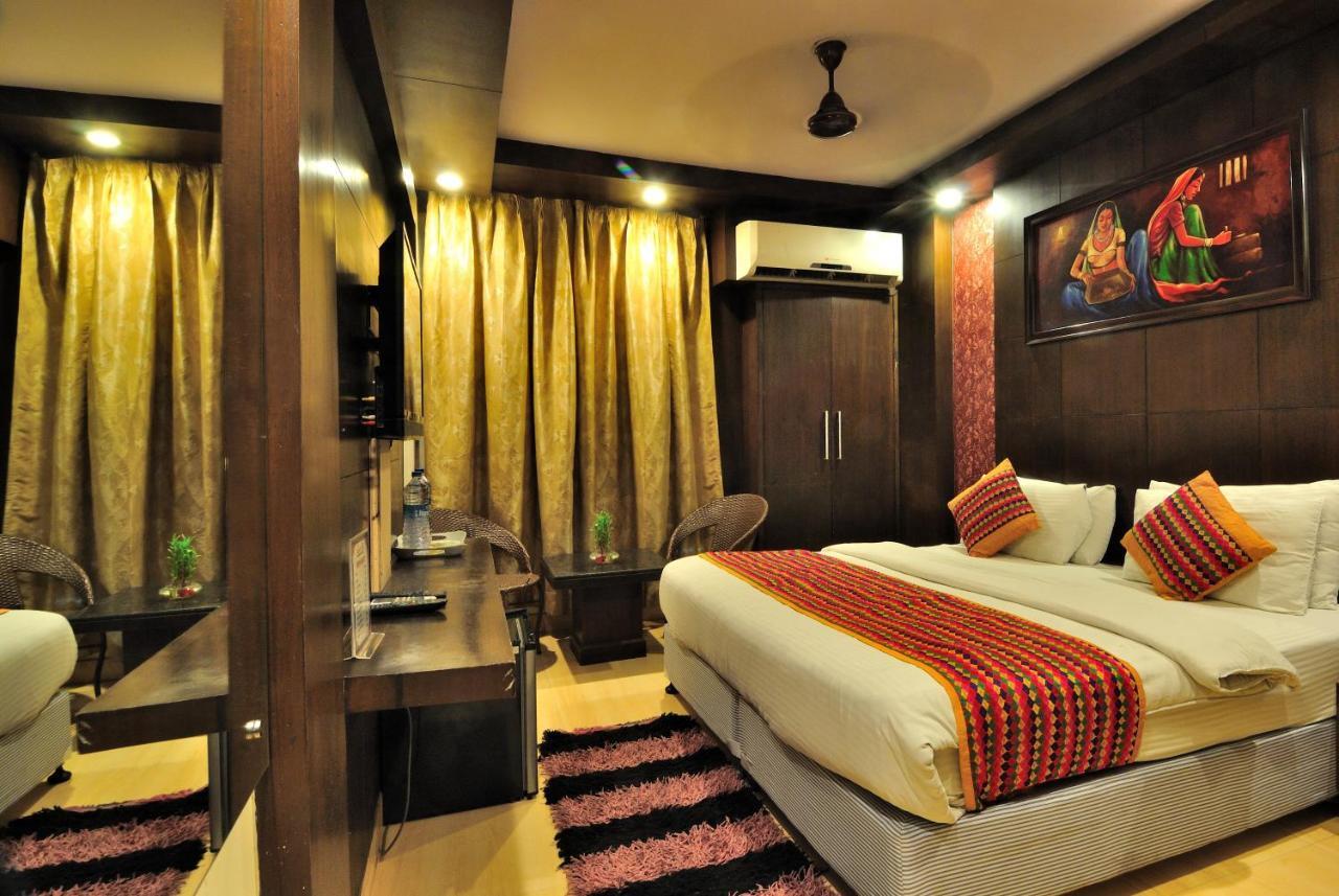 Hotel Shelton New Delhi Exteriör bild